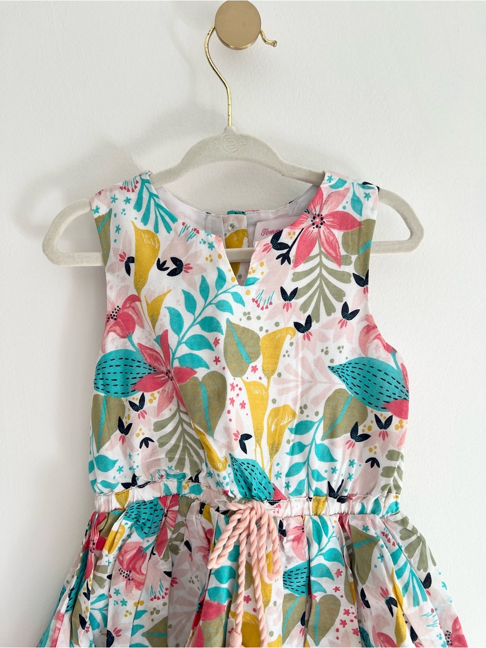 Tommy Bahama Tropical Floral Sleeveless Dress Kids Girl 3T w/Star Button Details - Picture 2 of 10